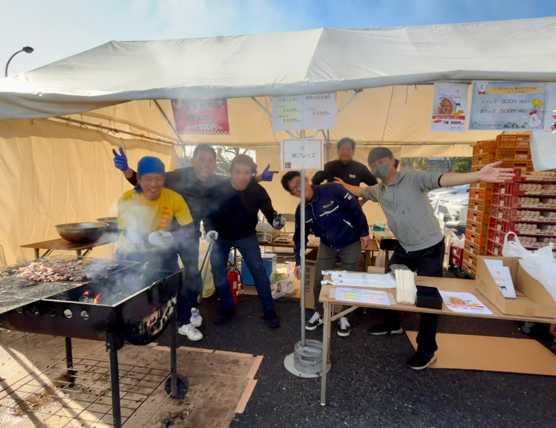 炭火焼きを囲んでチーズ